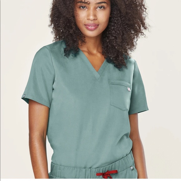 Mediclo Other - Mediclo Scrub Set in Stone Blue